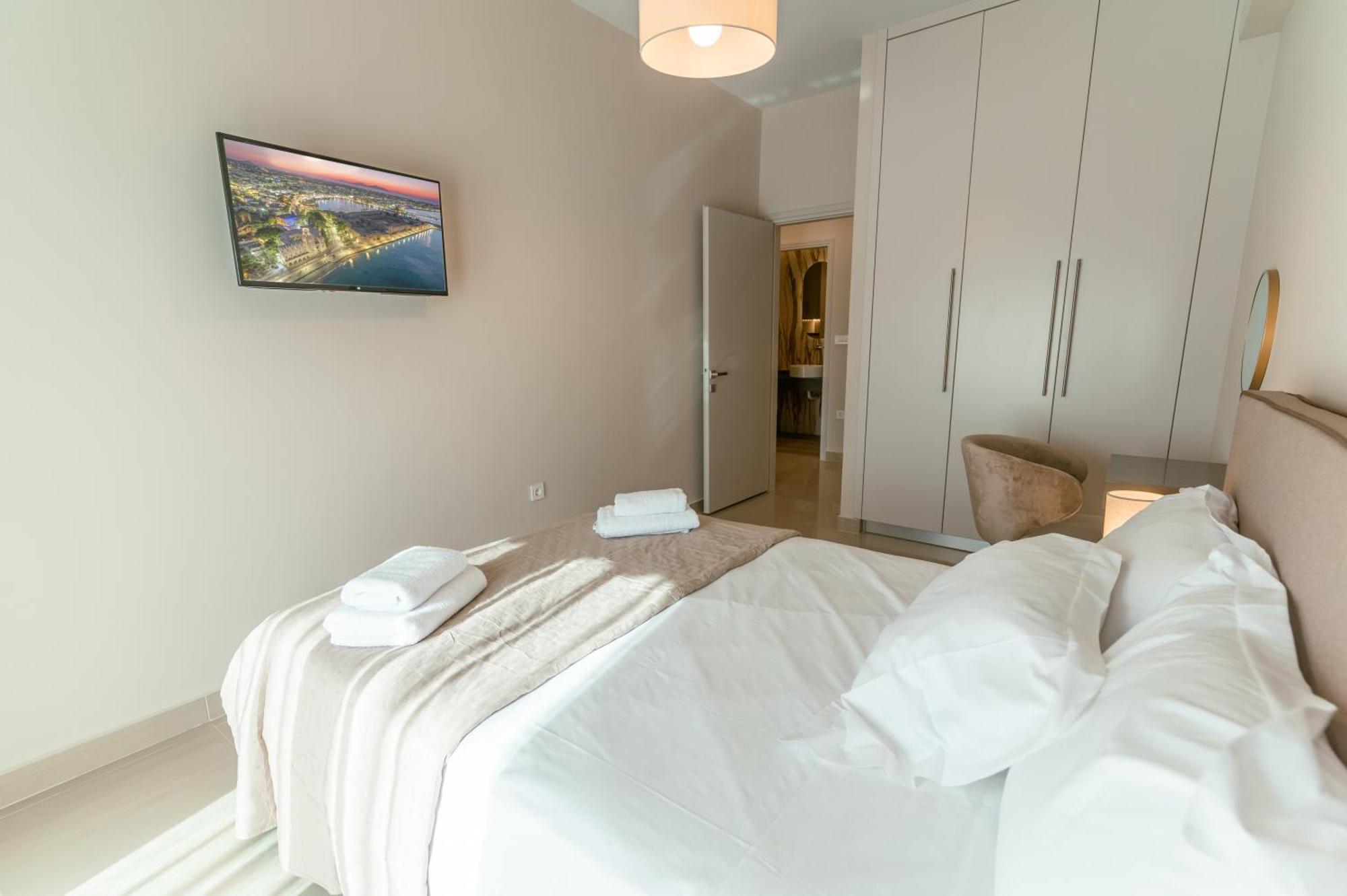 Brand New Elegant Suite Platánion Exteriér fotografie